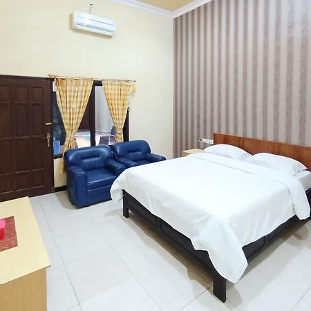Gita Puri Redpartner Blitar Ξενοδοχείο Εξωτερικό φωτογραφία