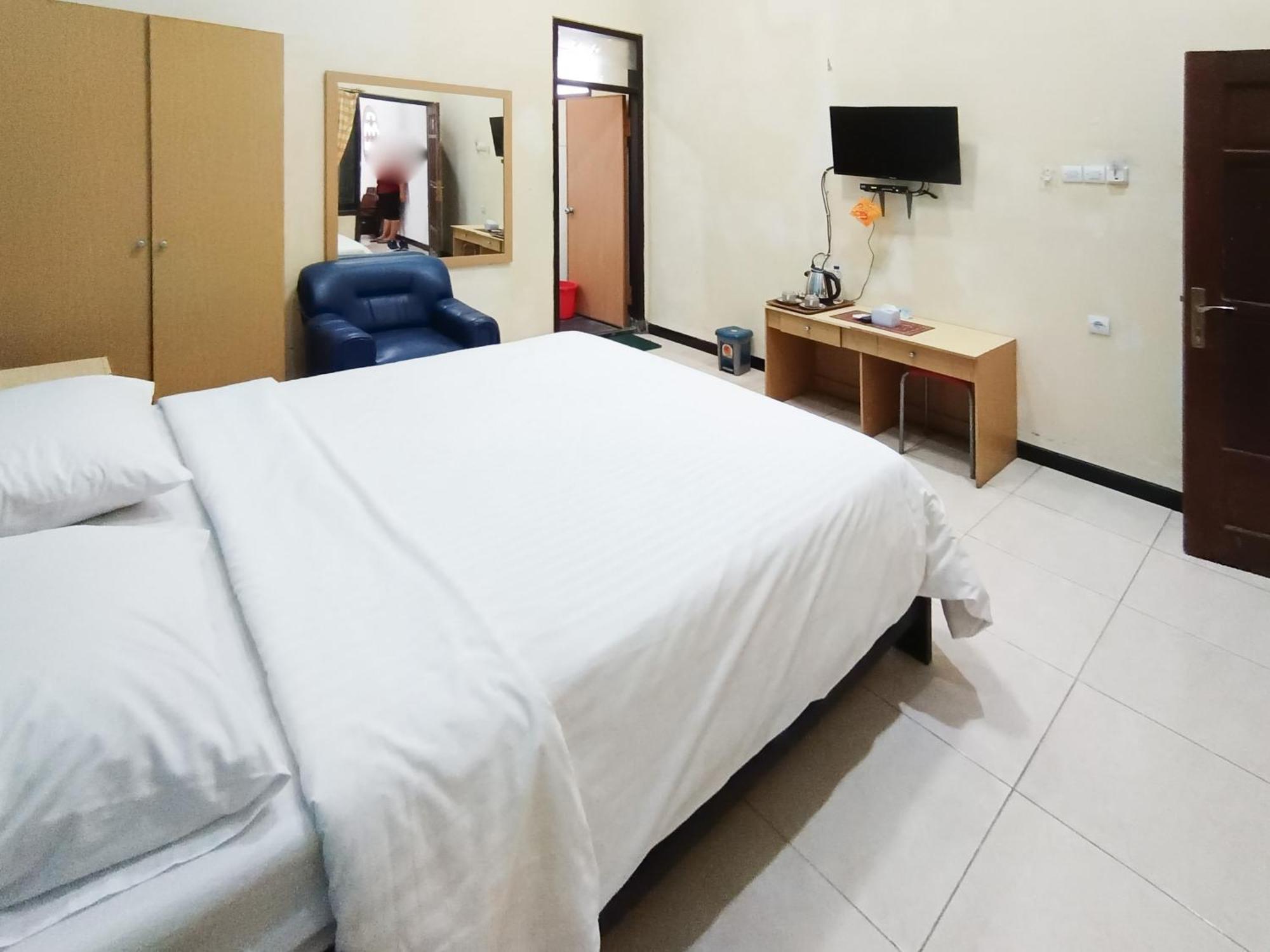 Gita Puri Redpartner Blitar Ξενοδοχείο Εξωτερικό φωτογραφία