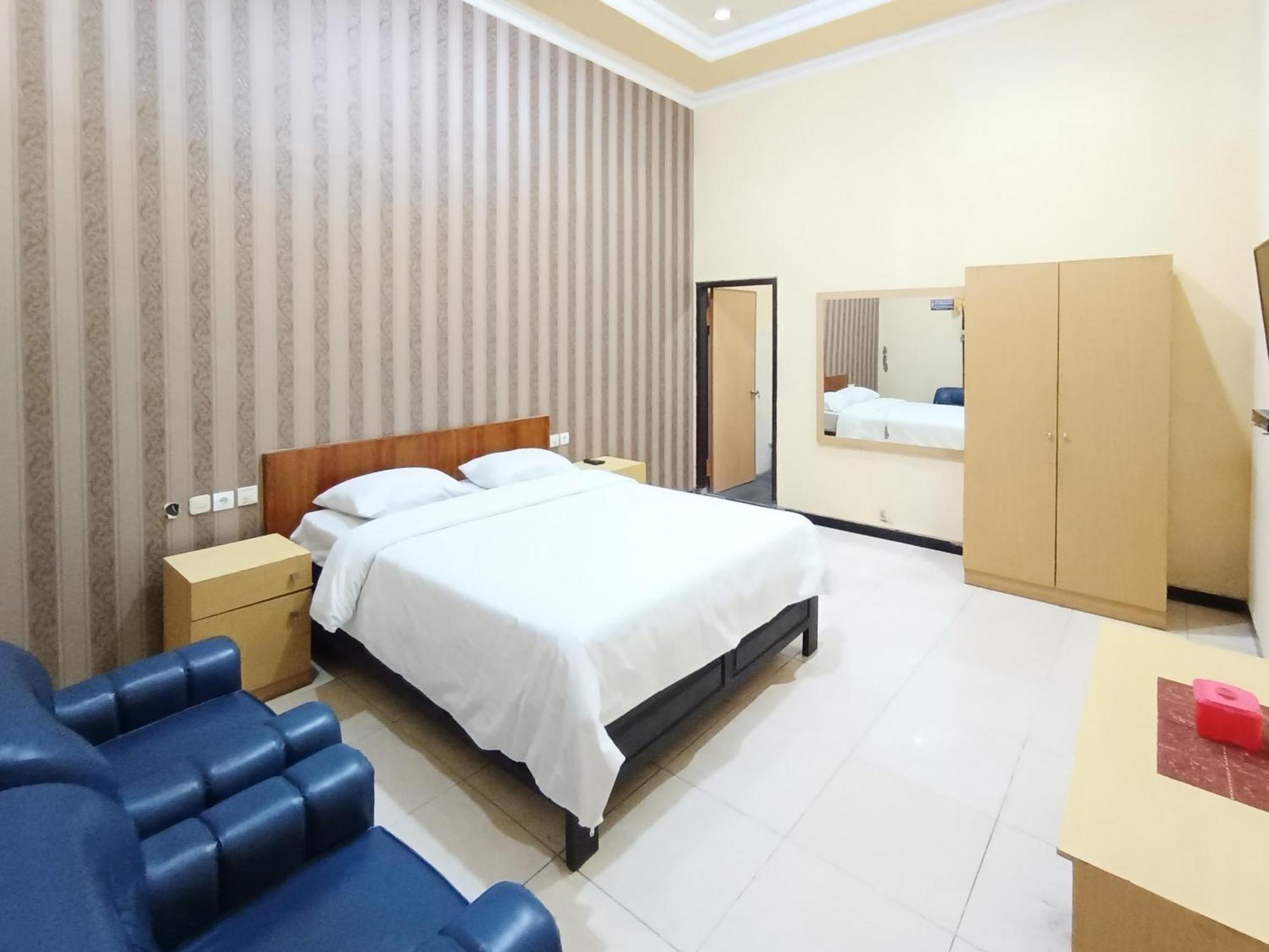 Gita Puri Redpartner Blitar Ξενοδοχείο Εξωτερικό φωτογραφία