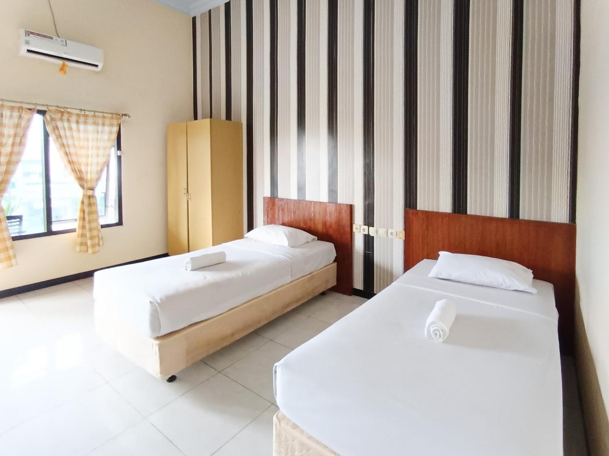Gita Puri Redpartner Blitar Ξενοδοχείο Εξωτερικό φωτογραφία