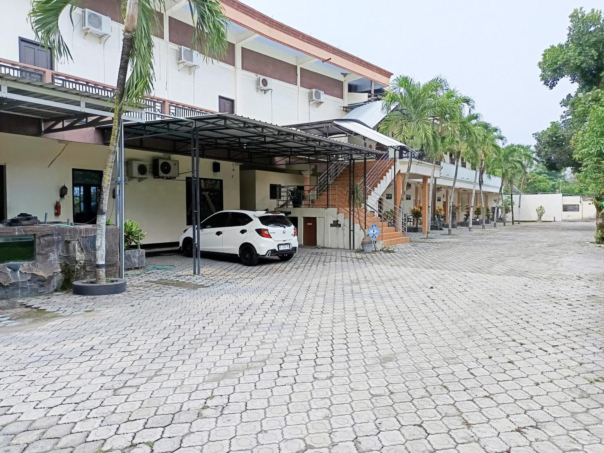 Gita Puri Redpartner Blitar Ξενοδοχείο Εξωτερικό φωτογραφία